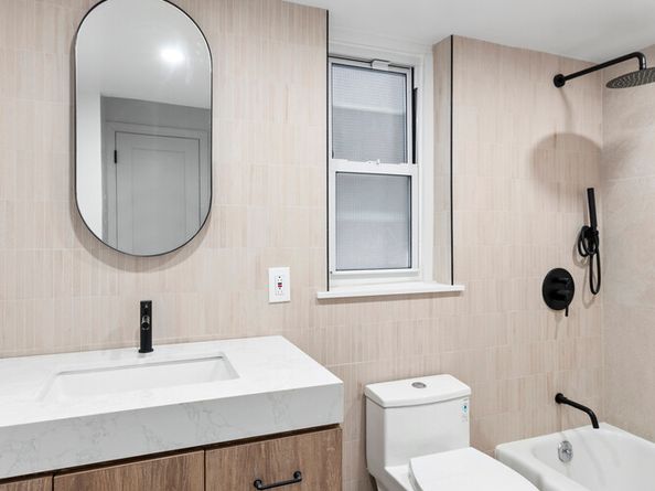 321 East 48th Street 11F, New York NY 10017