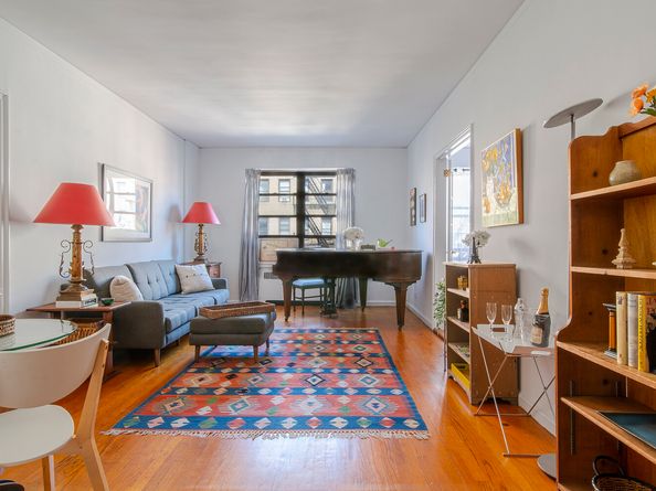 251 Seaman Avenue 4K, New York NY 10034