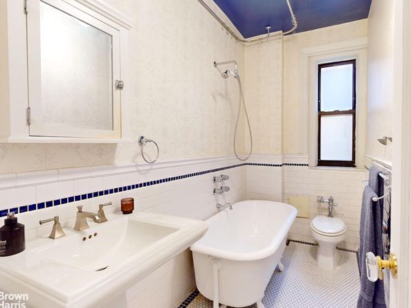 875 West 181st Street 2F, New York NY 10033