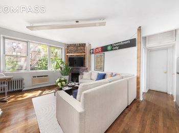 459 Hudson Street