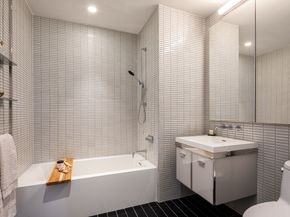 252 South Street 40G, New York NY 10002