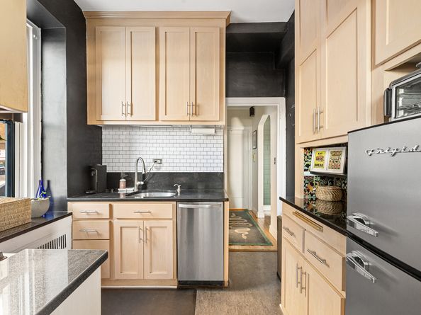 250 Cabrini Boulevard 1A, New York NY 10033