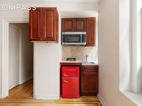 300 8th Avenue 4G, Brooklyn NY 11215