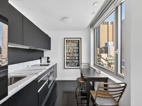 85 West Broadway 12E, New York NY 10007