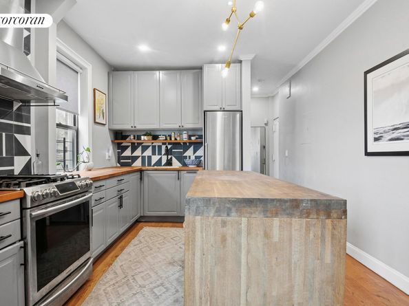 952 St Marks Avenue D7, Brooklyn NY 11213