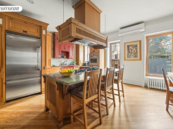 909 Union Street, Brooklyn NY 11215