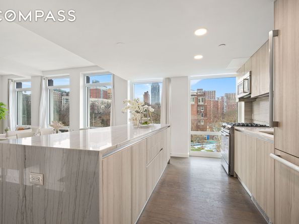 371 West 123rd Street 6B, New York NY 10027