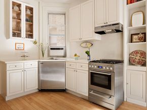 633 East 11th Street 12A, New York NY 10009