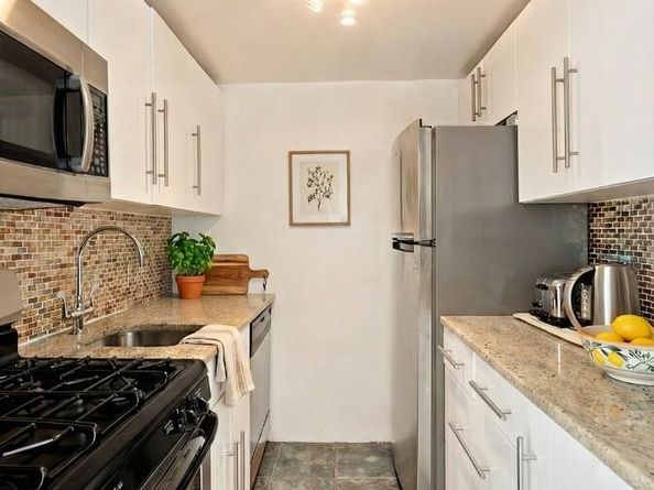 166 East 61st Street 15H, New York NY 10065