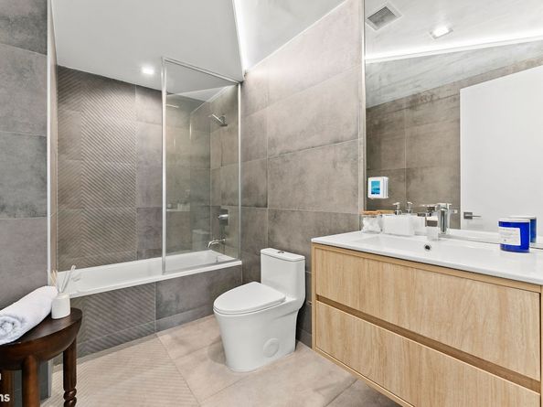 553 West 182nd Street 5F, New York NY 10033
