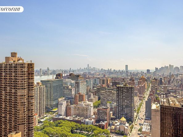 250 East 40th Street PH2A, New York NY 10016