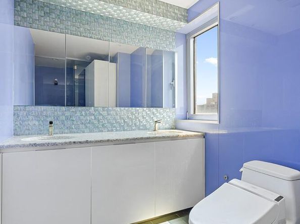 250 East 40th Street PH2A, New York NY 10016