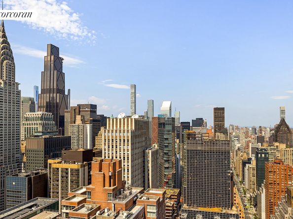 250 East 40th Street PH2A, New York NY 10016