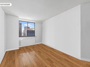 250 East 40th Street PH2A, New York NY 10016