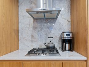 27 West 19th Street 12, New York NY 10011