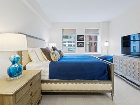 27 West 19th Street 12, New York NY 10011