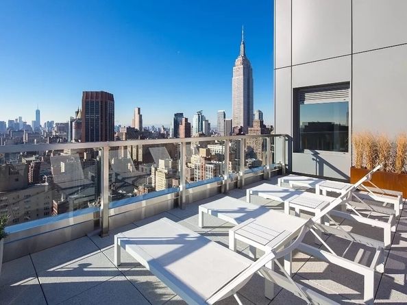 325 Lexington Avenue 14E, New York NY 10016