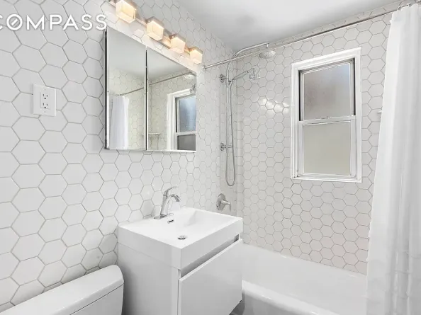 201 East 37th Street 11B, New York NY 10016