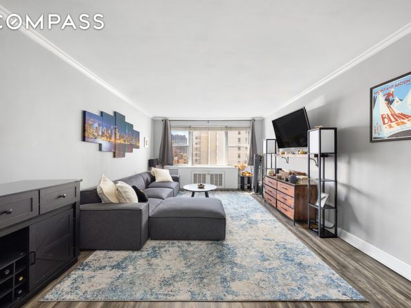 201 East 37th Street 11B, New York NY 10016