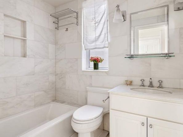 163 East 81st Street 4A, New York NY 10028