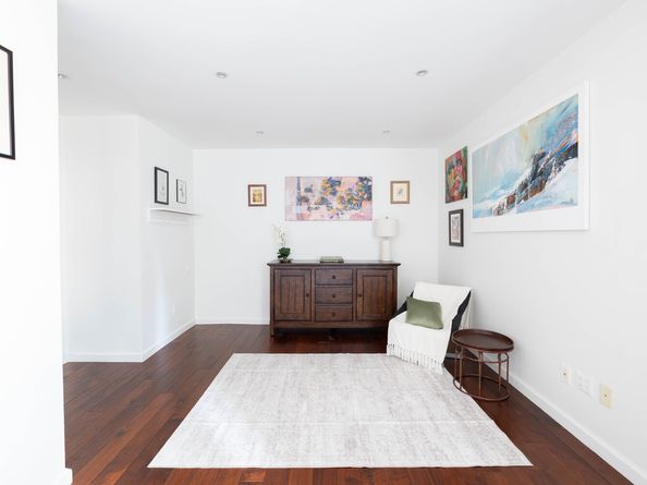 340 West 55th Street 6D, New York NY 10019