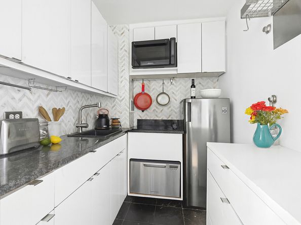 165 Christopher Street 2K, New York NY 10014