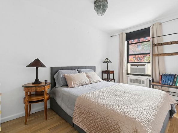 165 Christopher Street 2K, New York NY 10014