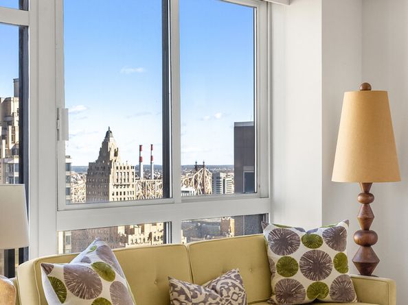 100 United Nations Plaza 35E, New York NY 10017