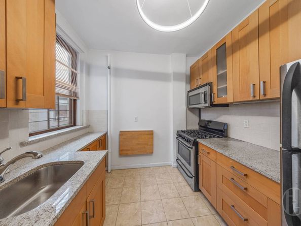 3115 Broadway 61, New York NY 10027