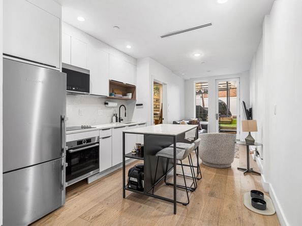 31 Bleecker Street 1R, Brooklyn NY 11221