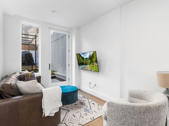 31 Bleecker Street 1R, Brooklyn NY 11221