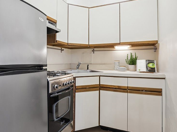 200 East 58th Street 15C, New York NY 10022