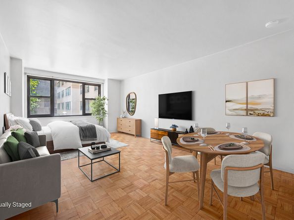 165 West 66th Street 3M, New York NY 10023