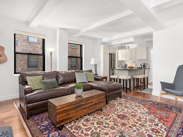 235 East 49th Street 8C, New York NY 10017