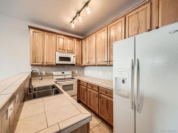 16366 E Fremont Avenue 11, Aurora CO 80016