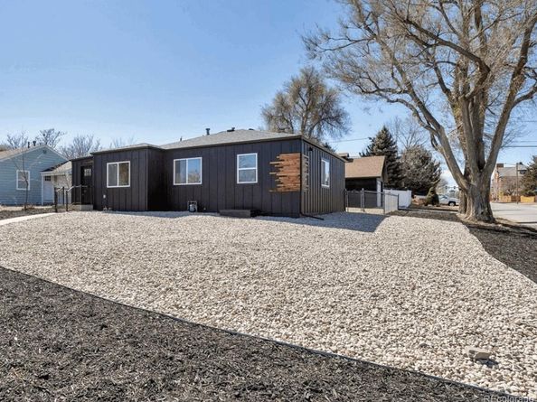 1285 Roslyn Street, Denver CO 80220