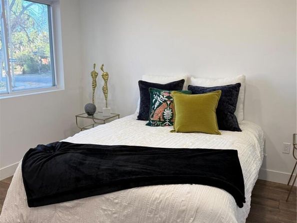 1285 Roslyn Street, Denver CO 80220