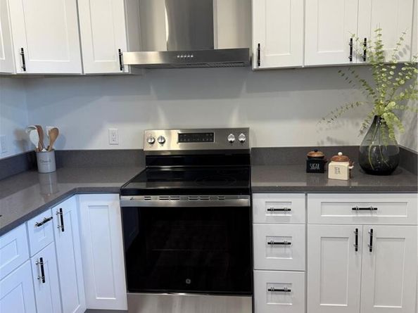 1285 Roslyn Street, Denver CO 80220