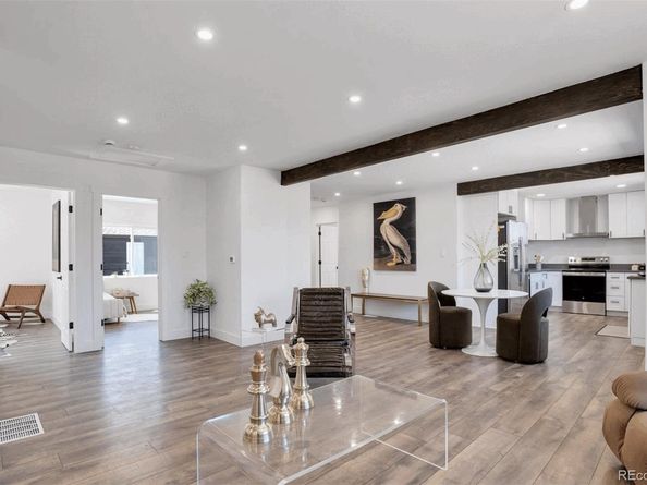 1285 Roslyn Street, Denver CO 80220