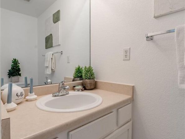 2875 S Tower Way, Aurora CO 80013