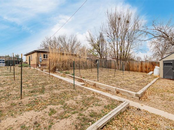 Undisclosed Address #3701458, Denver CO 80207