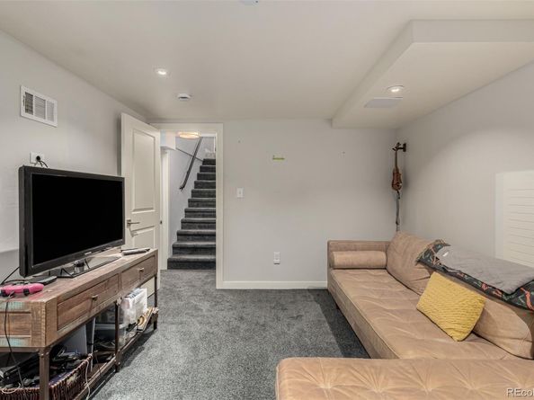 Undisclosed Address #3701458, Denver CO 80207