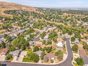 13233 W Utah Circle, Lakewood CO 80228