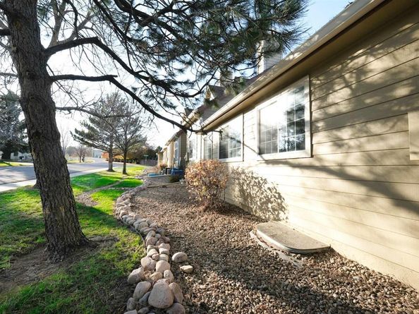 10507 W Maplewood Drive E, Littleton CO 80127