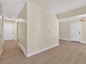 978 S Potomac Way, Aurora CO 80012