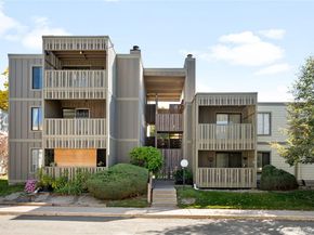 2525 S Dayton Way 2005, Denver CO 80231