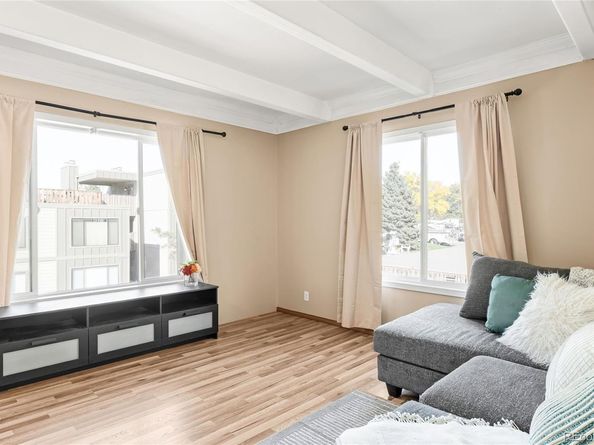 2525 S Dayton Way 2005, Denver CO 80231