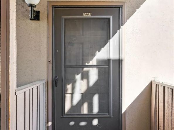 2525 S Dayton Way 2005, Denver CO 80231