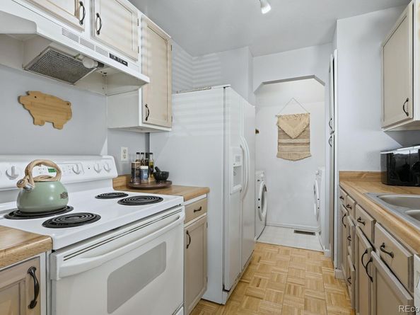 17887 E Cornell Drive, Aurora CO 80013