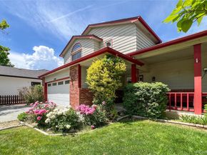 2912 Lake Park Way, Longmont CO 80503